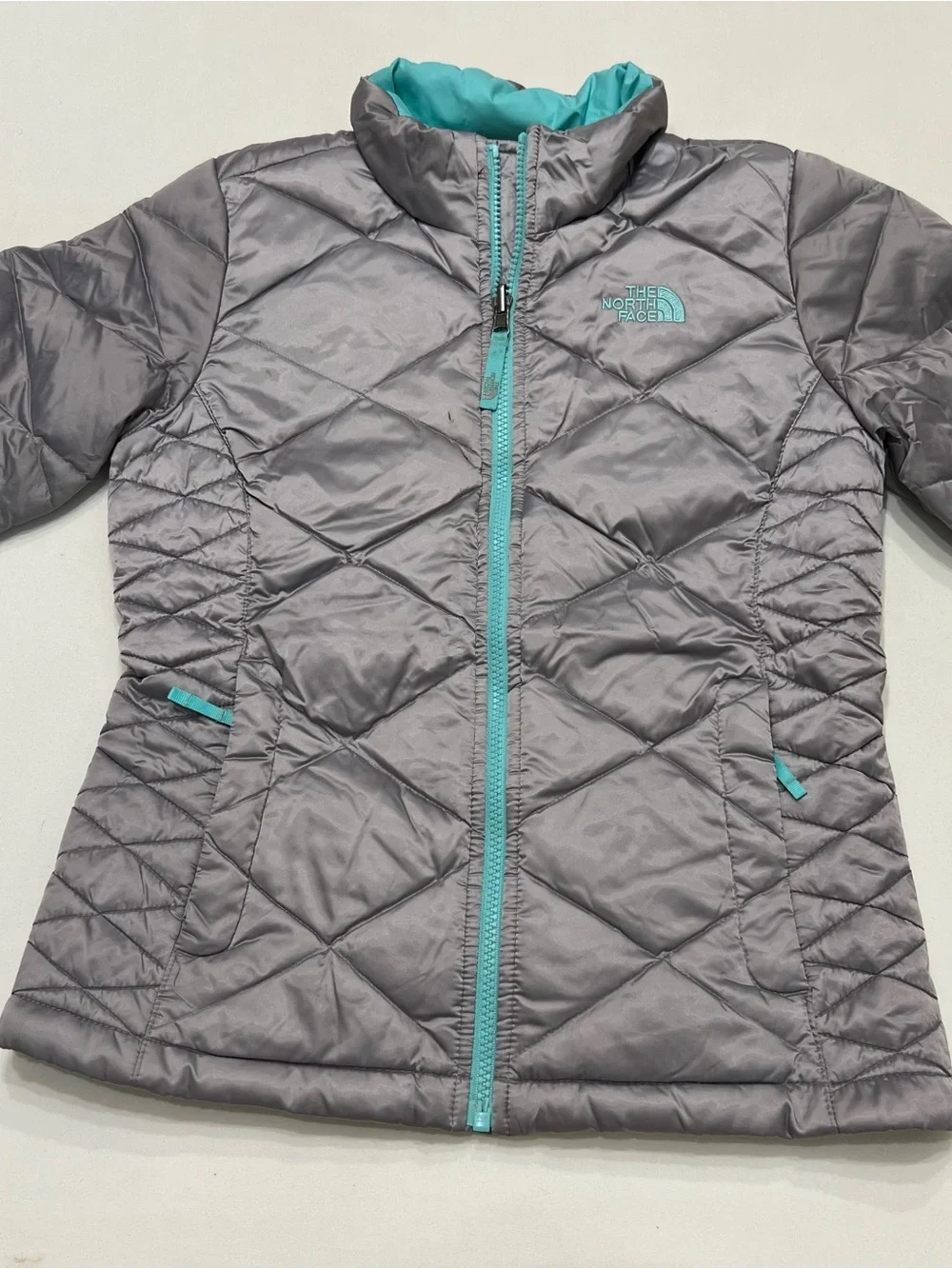 The North Face 550 Goose Down Puffer Quilted Winter Jacket Girls Med Silver/Teal